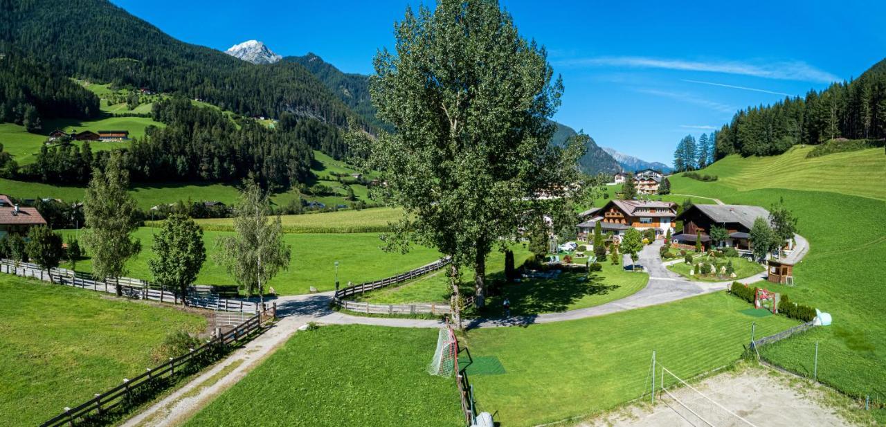 Hotel Oberjahrl Ahrntal Esterno foto