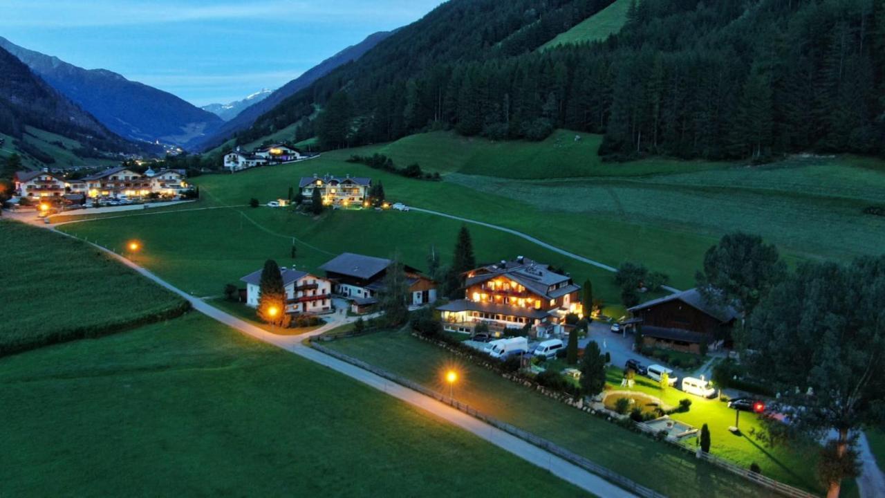 Hotel Oberjahrl Ahrntal Esterno foto