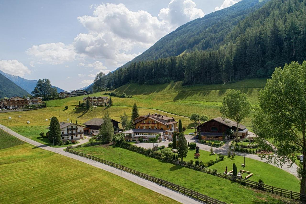 Hotel Oberjahrl Ahrntal Esterno foto